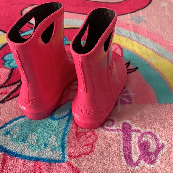 UGG toddler rain boots - Picture 2 of 4